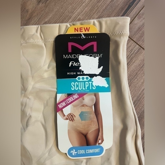 NWT - Maidenform Flexees Women's Shapewear Hi-Waist Brief Firm Control,, Sz M - Picture 7 of 9